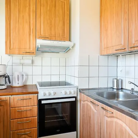Comfortable With Large Balcony, Free Wifi شقة